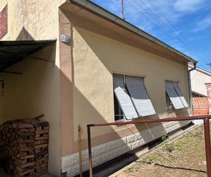 Haus, Požega
