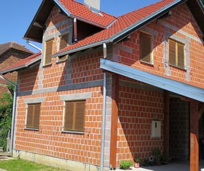 Haus, Požega