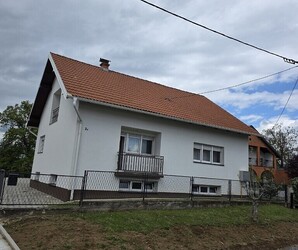 Kuća, Komarovci