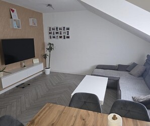 Flat, Požega